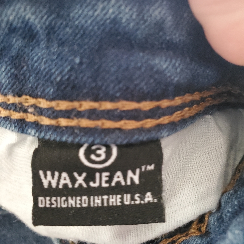 Jeans - Picture 2 of 3